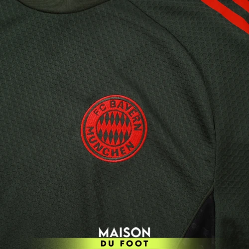 ensemble-bayern-munich-vert-fonce-2025-2026-04