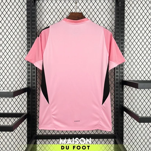 maillot-espagne-gardien-rose-coupe-du-monde-2026-2